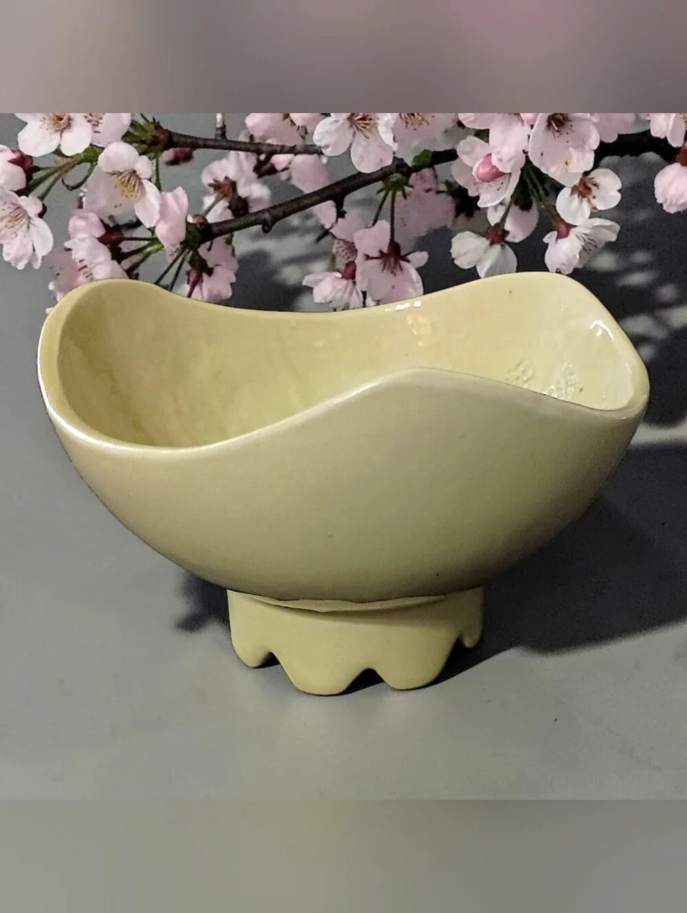 Vtg USA Pottery Planter Vase Bowl Pedestal Ikebana MCM Asymmetrical Chartreuse